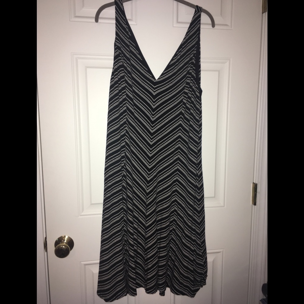 LOFT Black and White Chevron Midi Dress